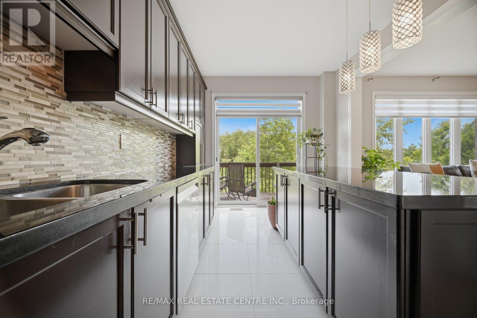 2425 QUETICO CRESCENT - 15