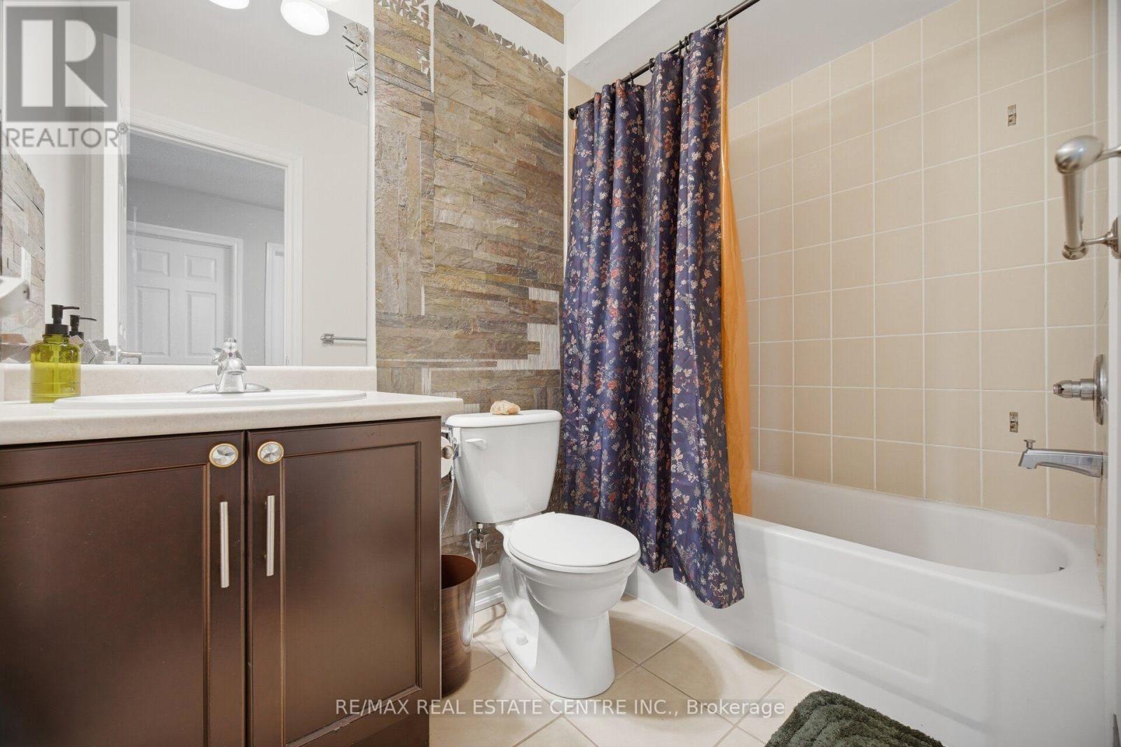2425 QUETICO CRESCENT - 34