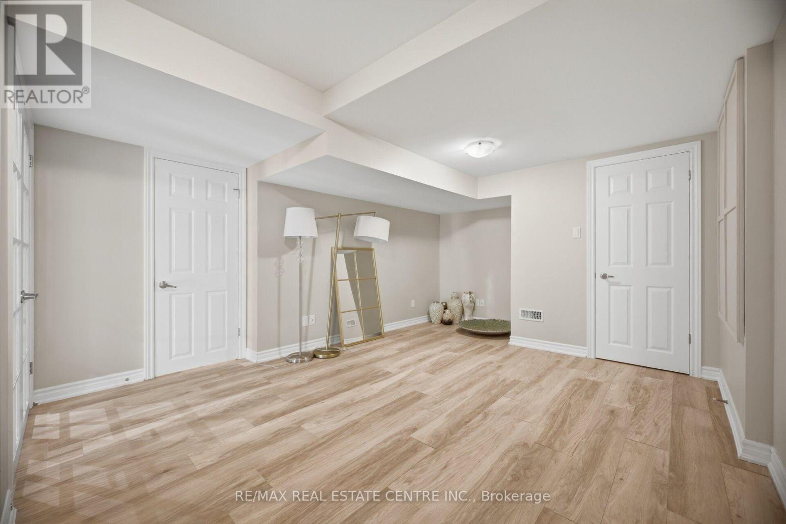 2425 QUETICO CRESCENT - 42