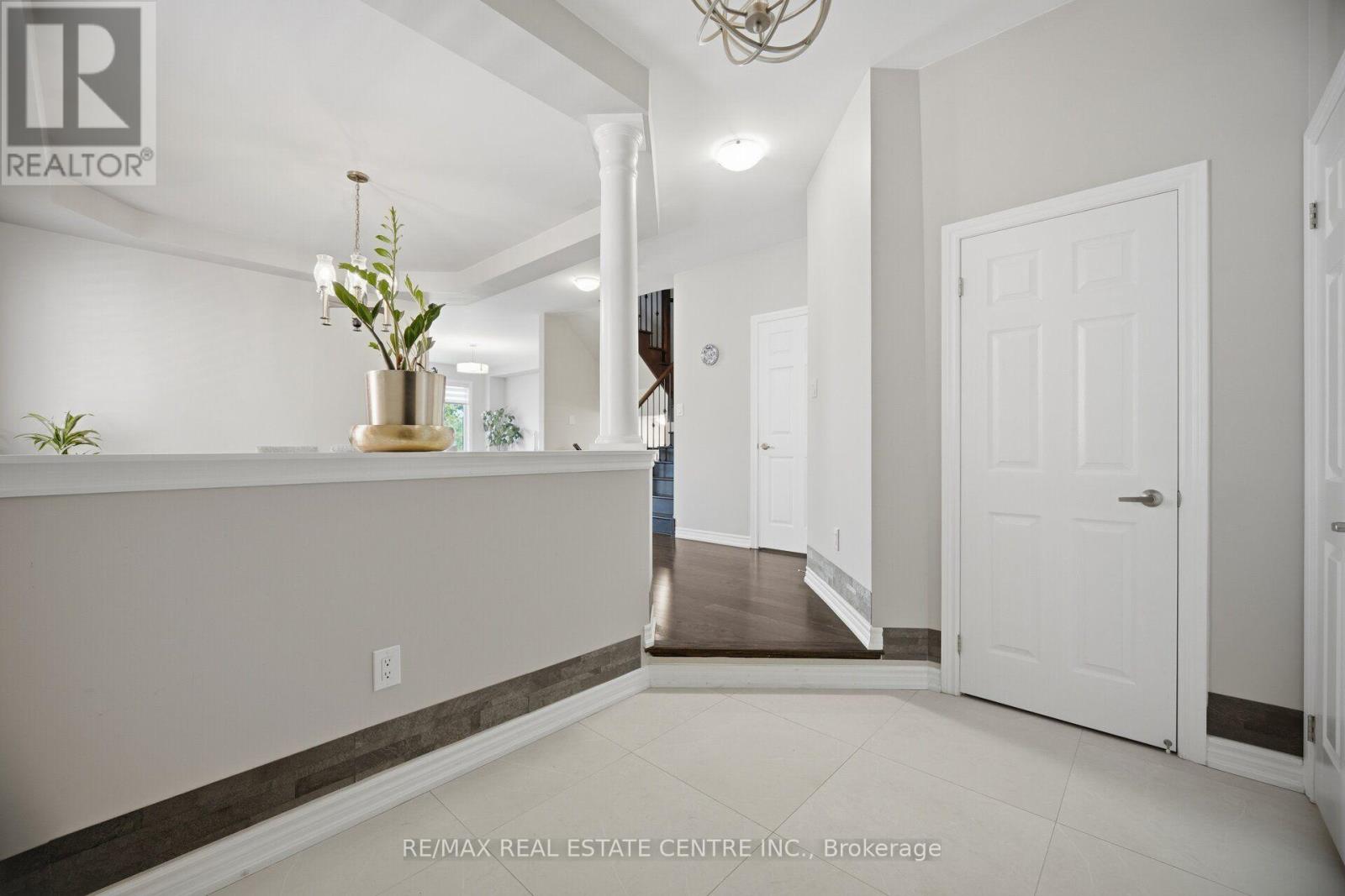 2425 QUETICO CRESCENT - 5