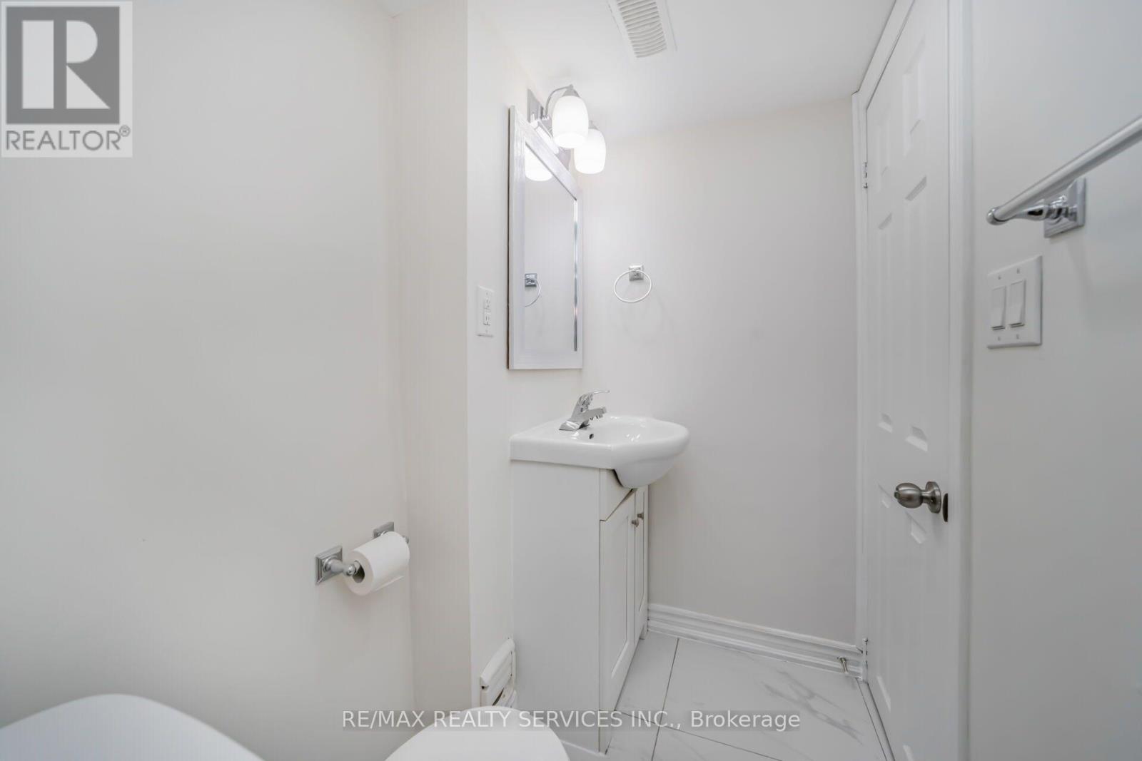 11 JULIETTE SQUARE - Image 41