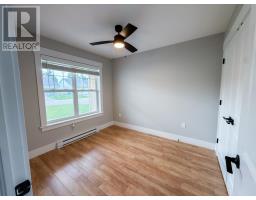 Bath (# pieces 1-6) - 34 Essex Crescent, West Royalty, PE C1E3P4 Photo 7