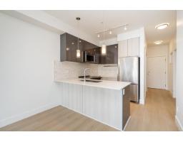 302 6468 195a Street, Surrey, BC V4N6R6 Photo 9