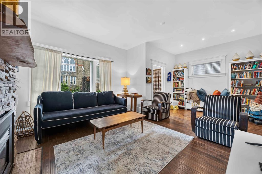 215 GEORGE STREET - 7