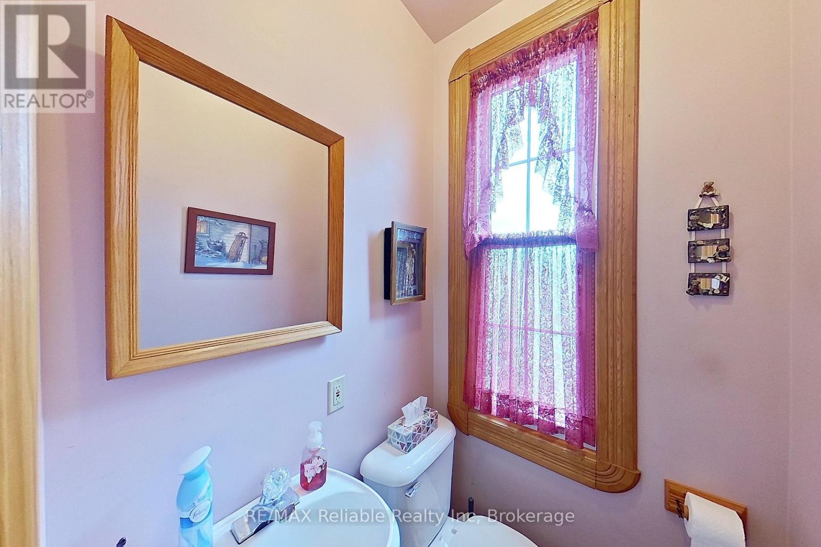 33 PRINCESS STREET E - Image 28