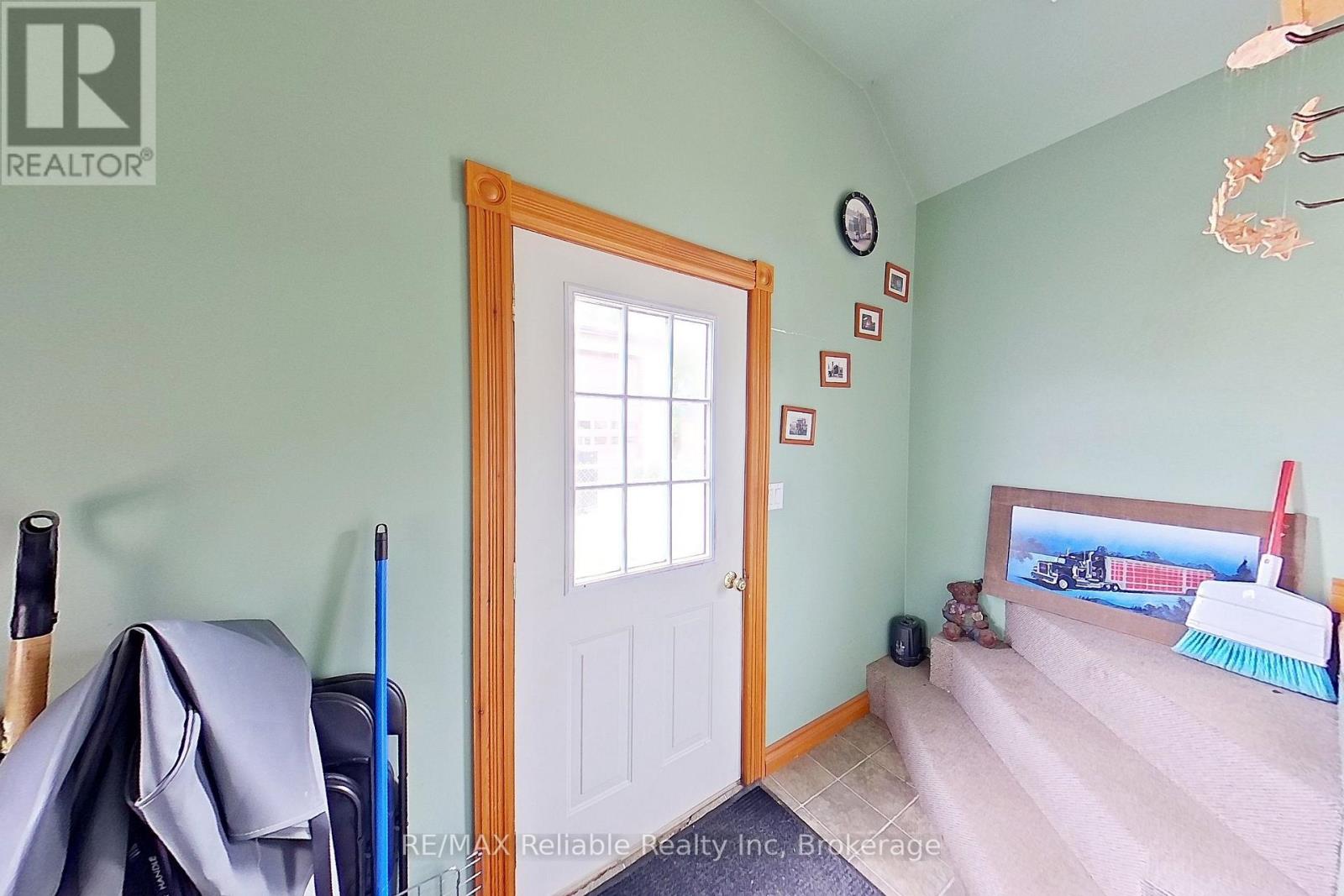 33 PRINCESS STREET E - 29