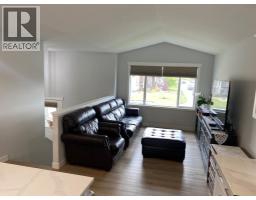 7401 44 Avenue, Camrose, AB T4V5E1 Photo 12