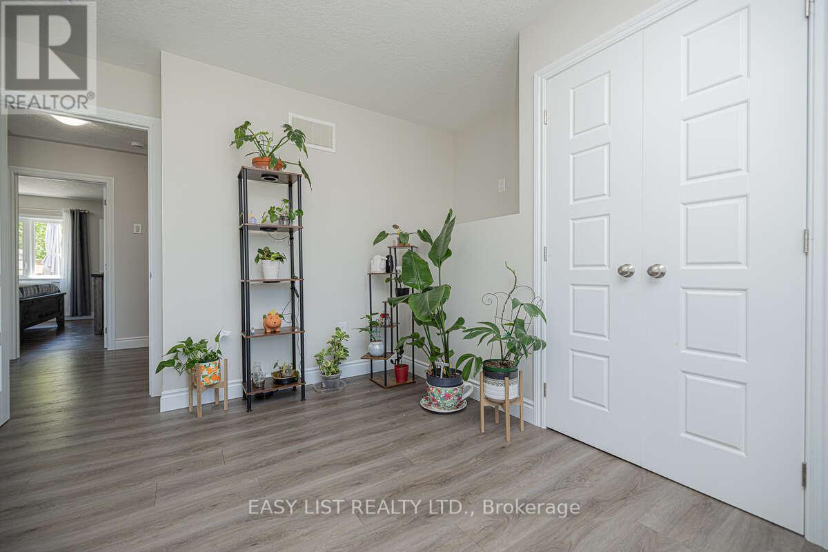 19 RALPH DALTON BOULEVARD - 24