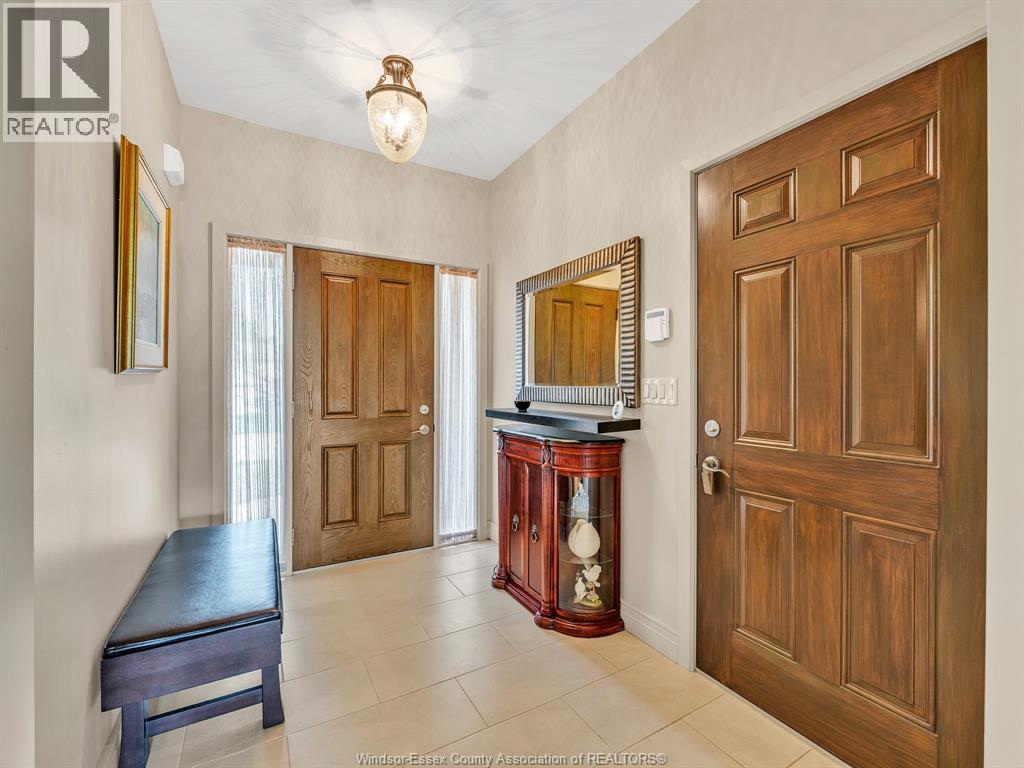 58 FAIRWAY CRESCENT - 4