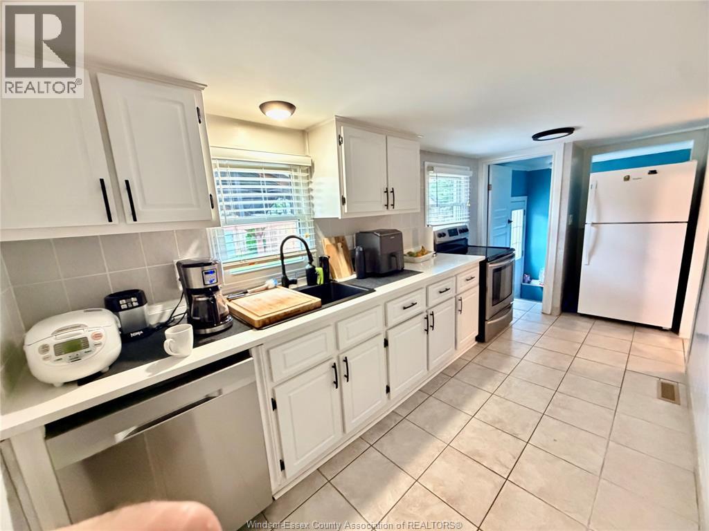 1670 ALBERT - Image 9