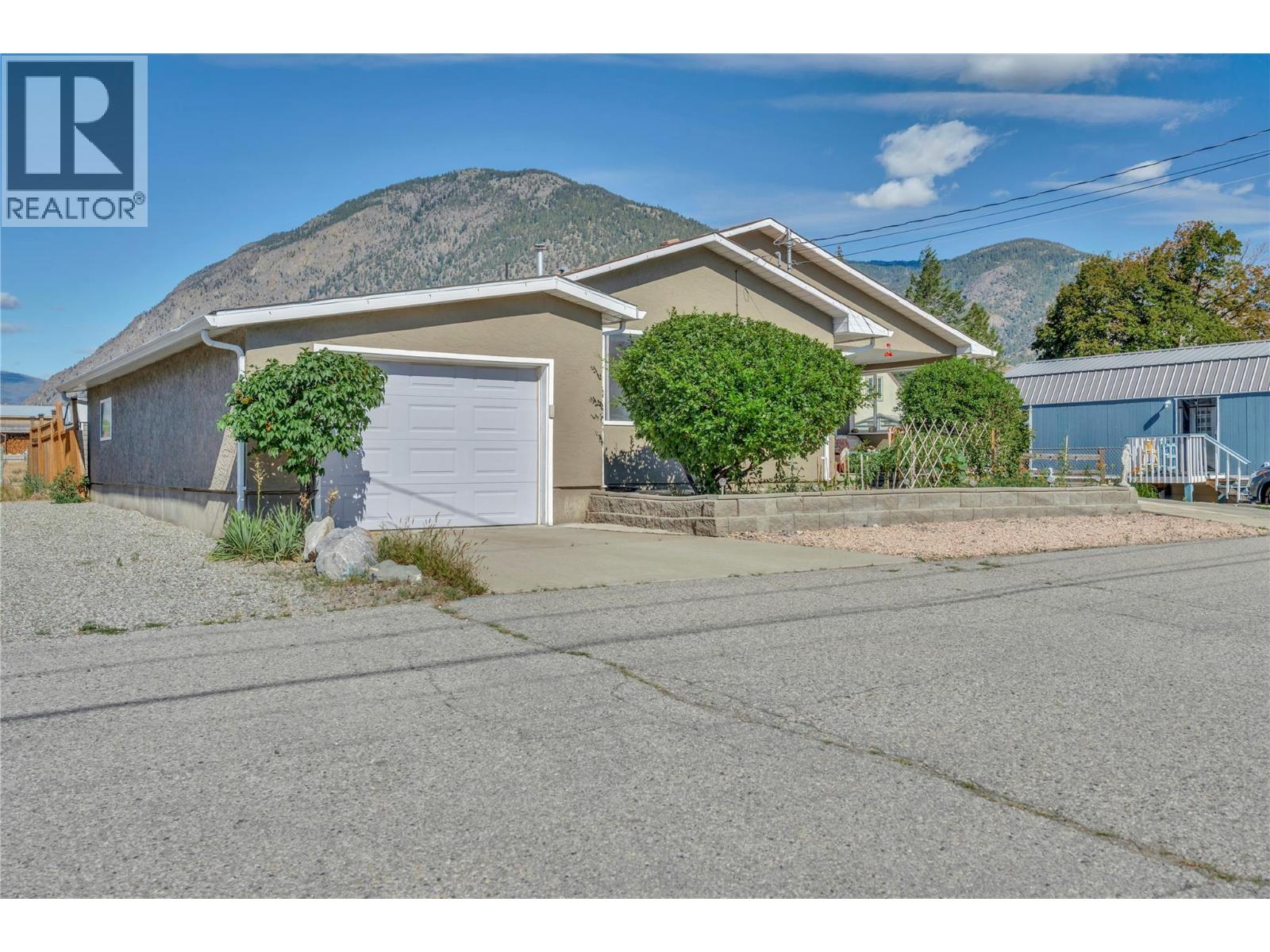 522 Vansanten Road Unit# 1, Keremeos