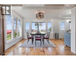 Dining nook - 17998 Rondeau Road, Rondeau Park, ON N0P1X0 Photo 8