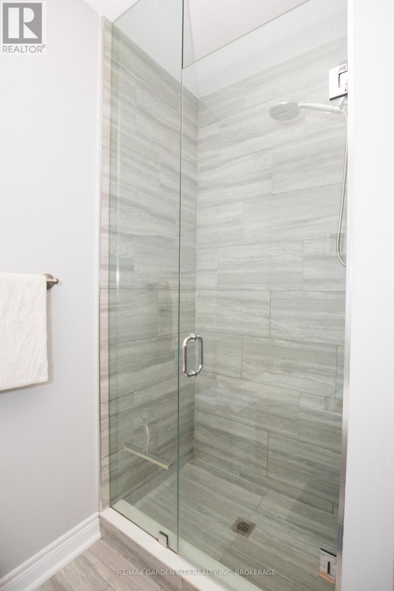 4073 VILLAGE CREEK DRIVE - 22