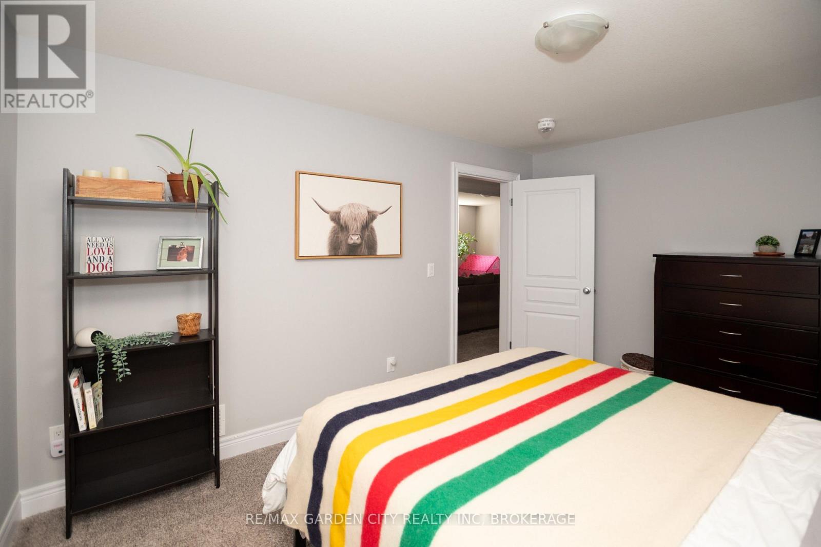 4073 VILLAGE CREEK DRIVE - 33