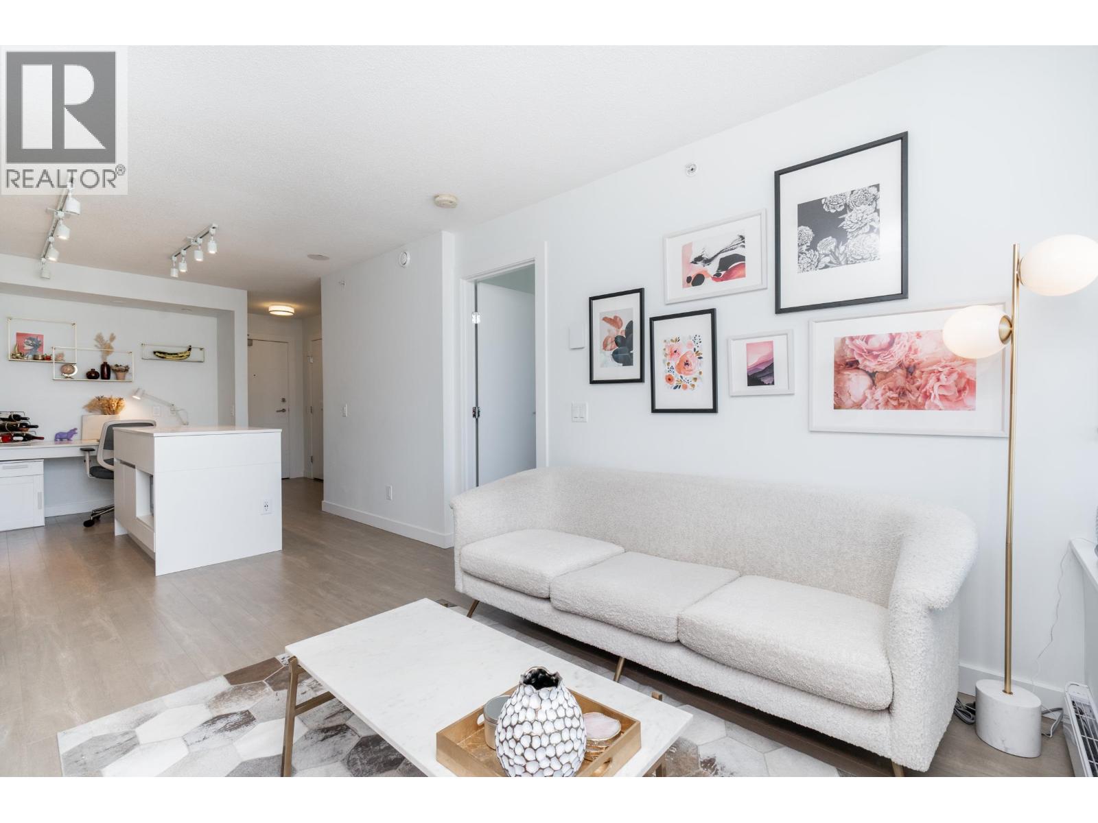 2810 908 QUAYSIDE DRIVE, New Westminster