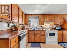 4 Robin Court, Lakeshore, ON N8N2V9 Photo 14