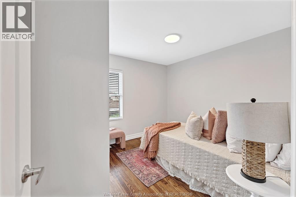 1362 ELSMERE - Image 23