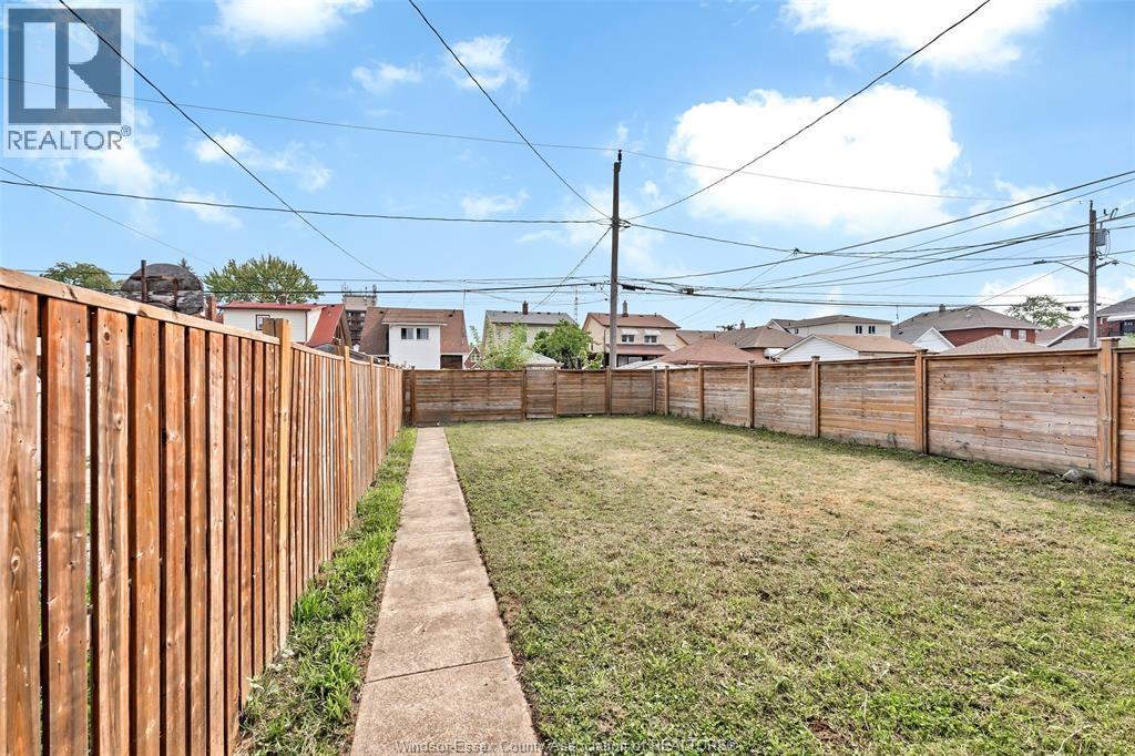 1362 ELSMERE - 26