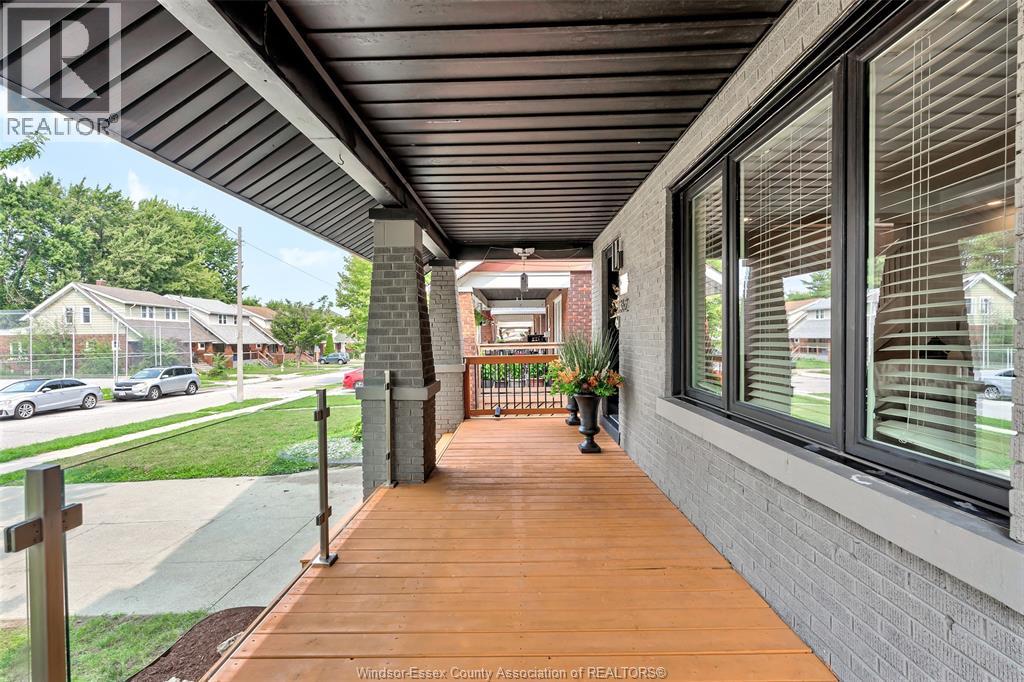 1362 ELSMERE - 6