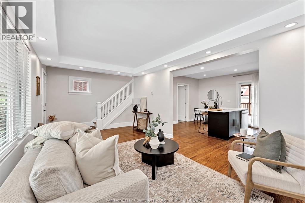 1362 ELSMERE - 9