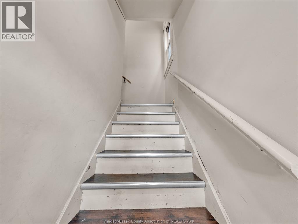 751 WINDSOR AVENUE - 18