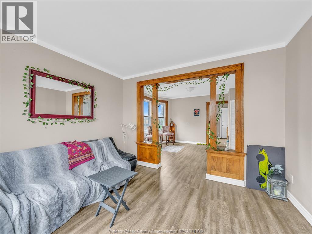 751 WINDSOR AVENUE - 21