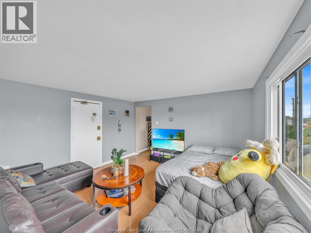 751 WINDSOR AVENUE - Image 36