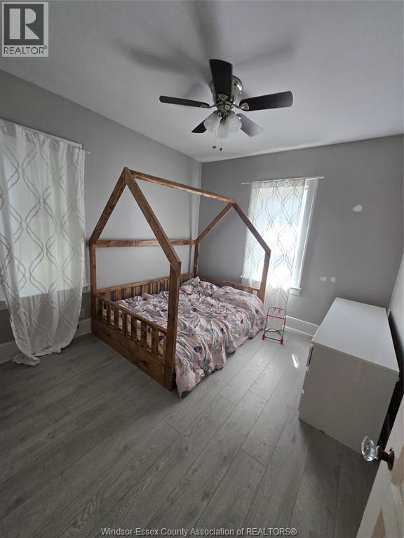 1097 Elsmere Avenue, Windsor, Ontario, N9A2B1, Windsor, Ontario — photo 4 of 5