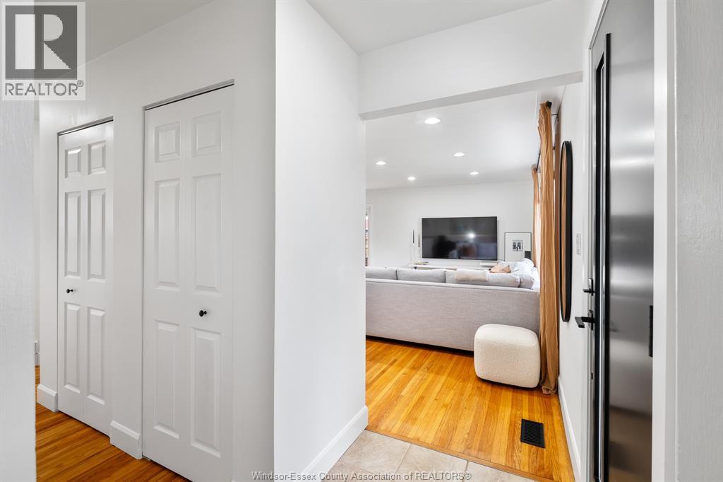 735 Lounsborough - 2