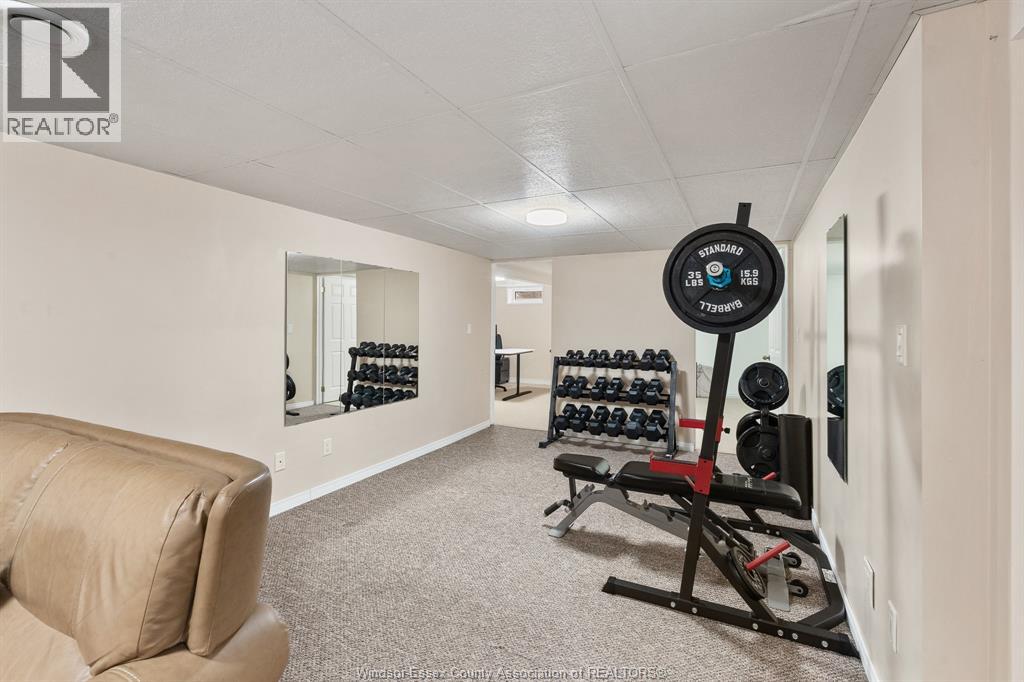 735 Lounsborough - 29