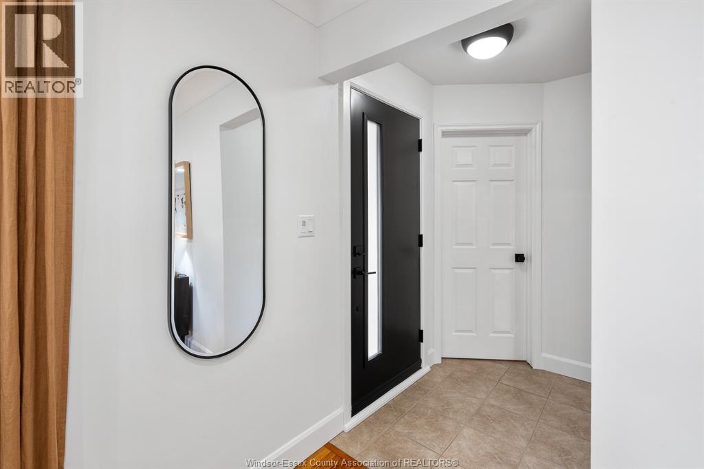 735 Lounsborough - 3