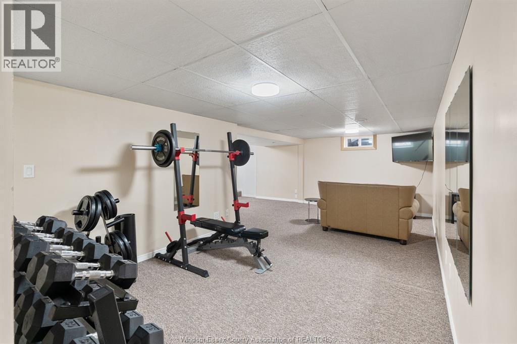 735 Lounsborough - Image 30
