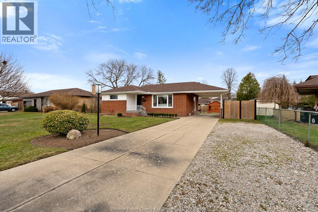 735 Lounsborough - Image 35