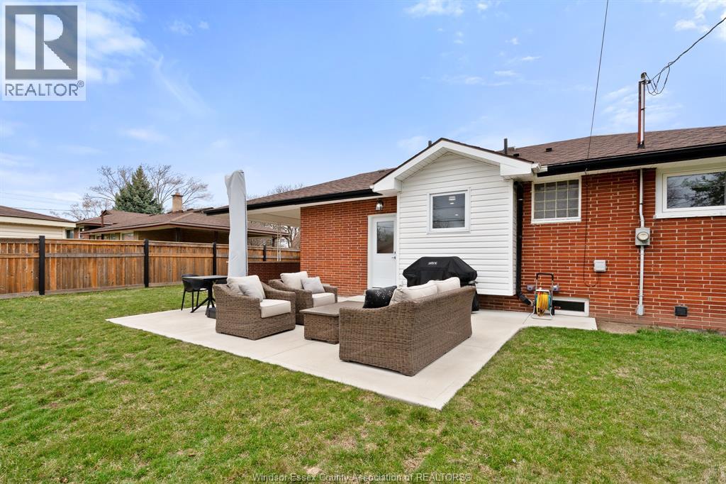 735 Lounsborough - 41
