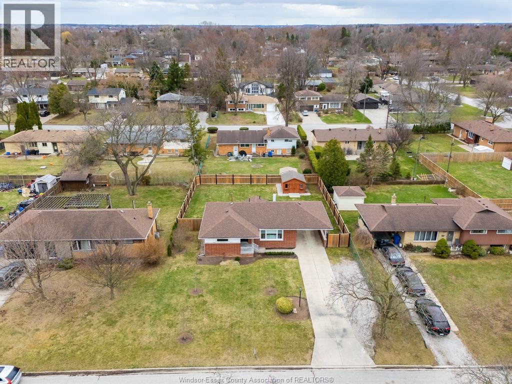 735 Lounsborough - 45
