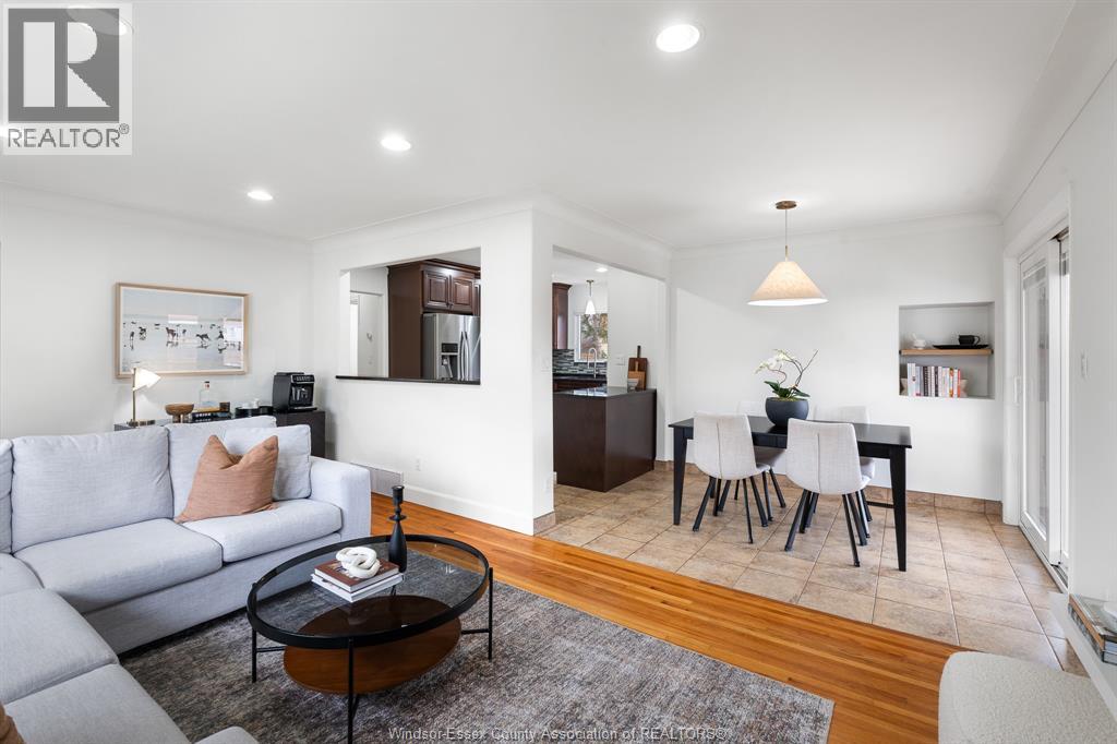 735 Lounsborough - 9