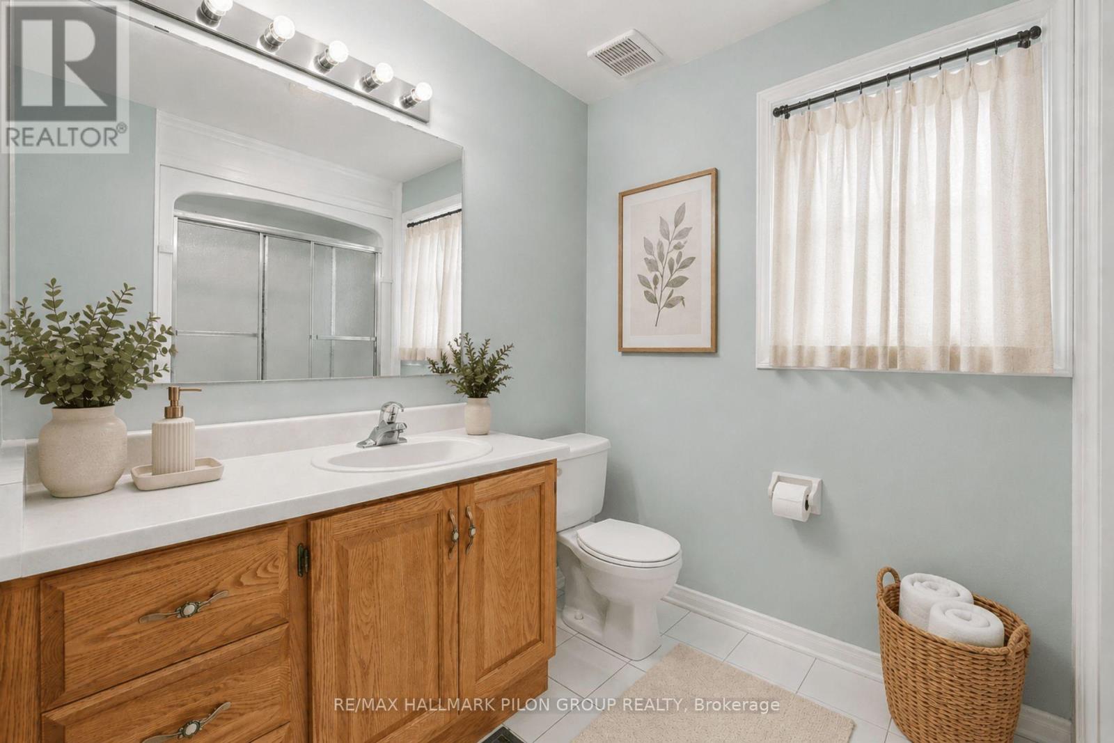 5 Bed, 4 Bath House for Sale in Ottawa – 182 TWYFORD STREET, Ottawa – MLS# X13662014 - Image 25