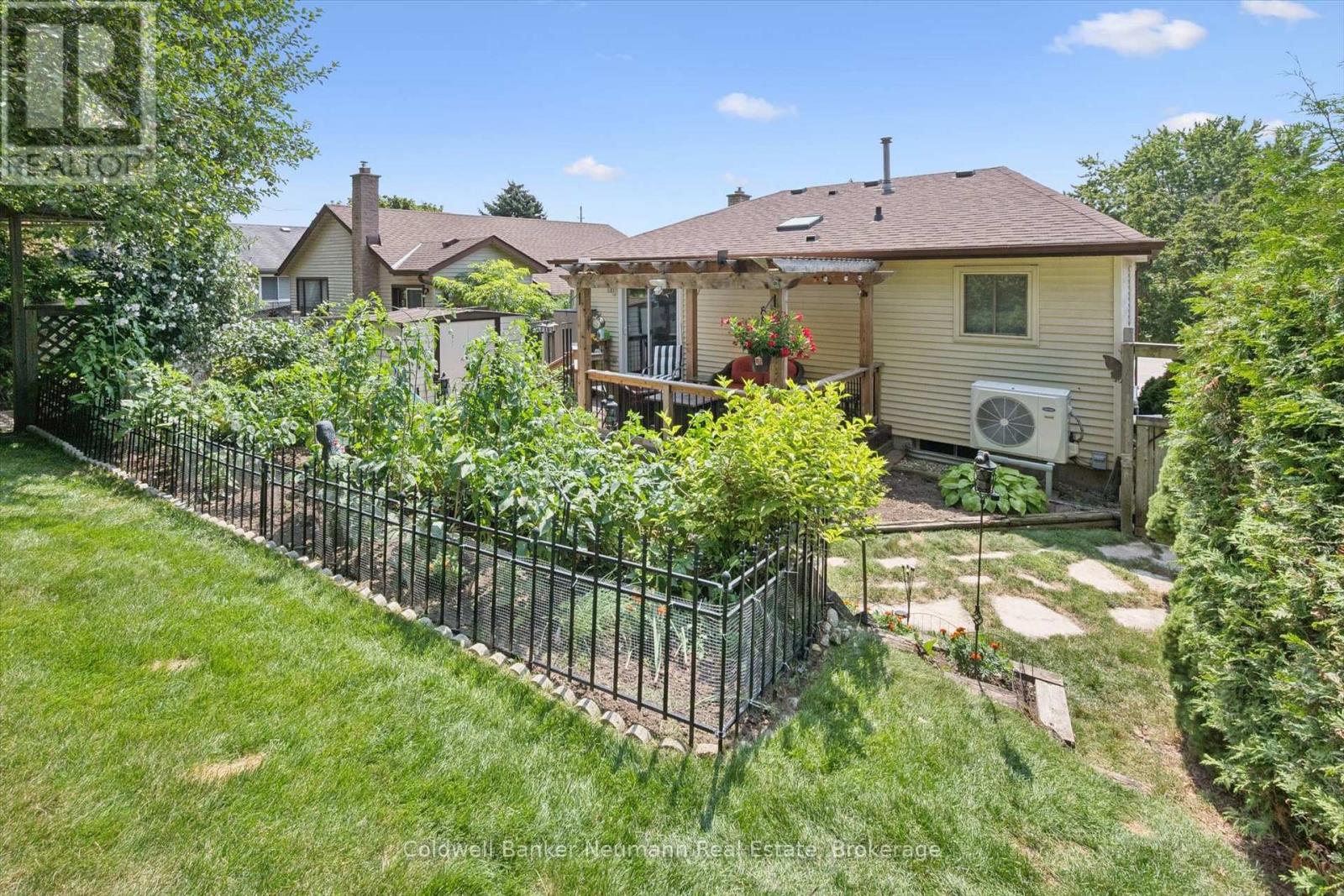 392 IMPERIAL ROAD S - Image 31