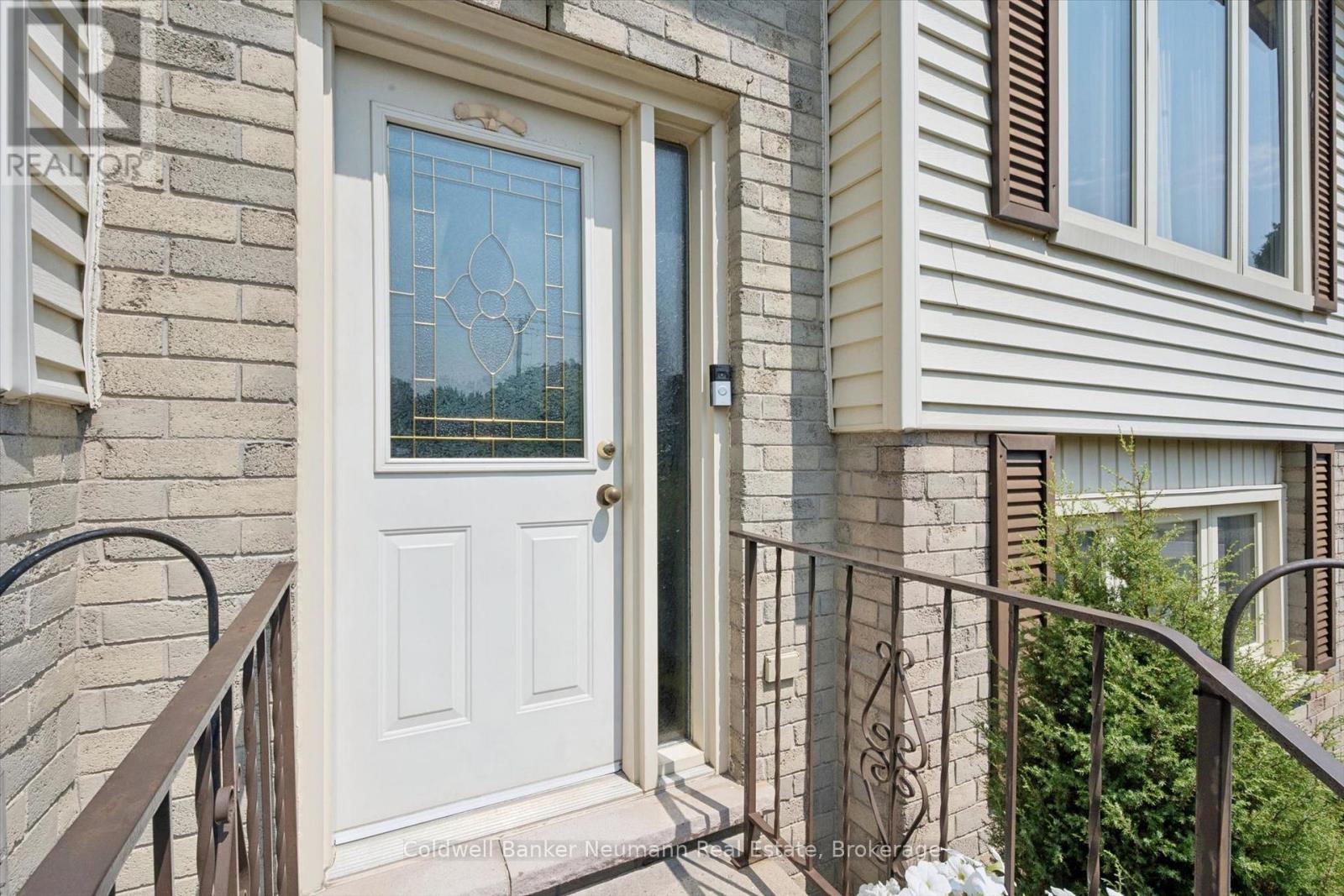392 IMPERIAL ROAD S - Image 4