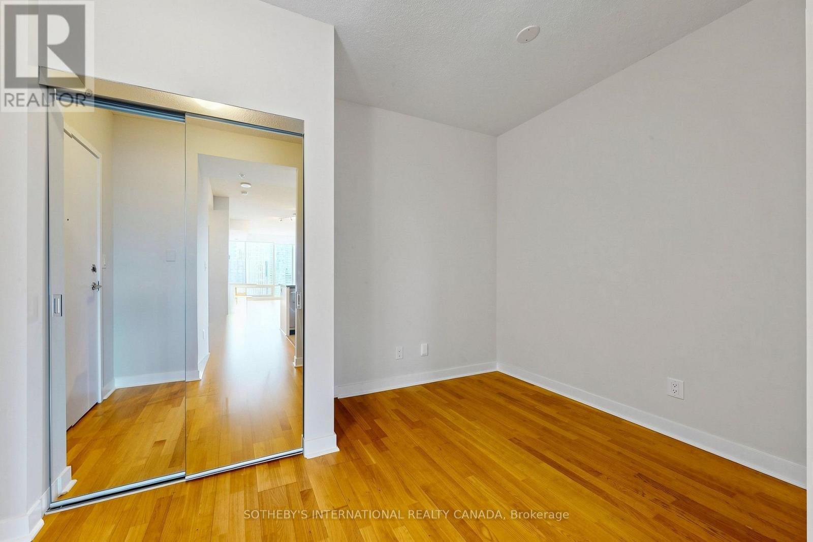 #3906 295 ADELAIDE STREET W - 21
