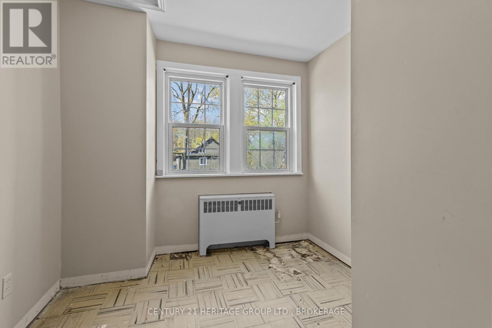 135 JAMES STREET - 27