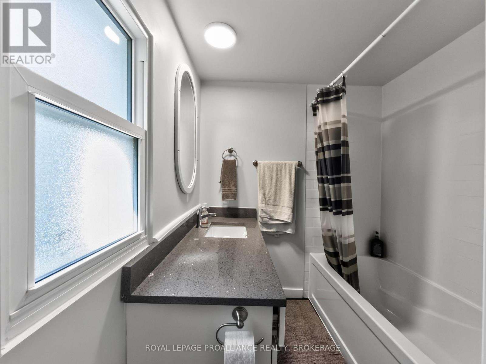 500 BROCK STREET - Image 18