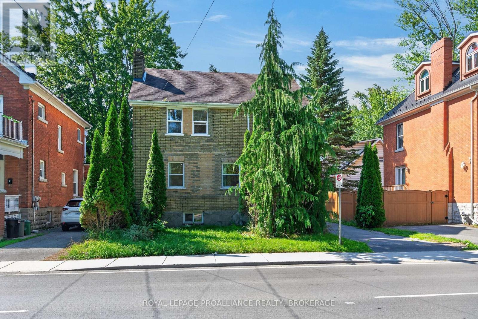 500 BROCK STREET - Image 35