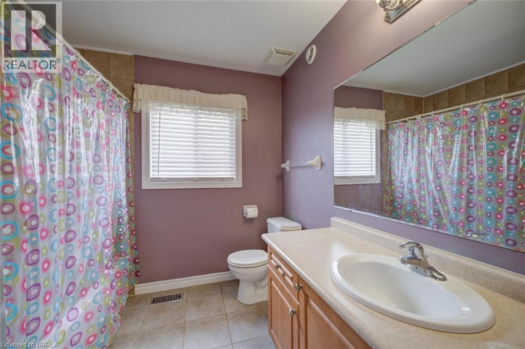 44 MCQUEEN Drive - Image 29