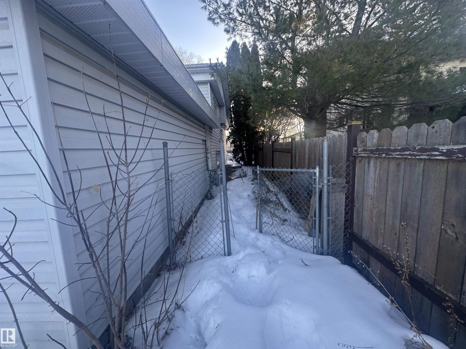 5128 52 ST - 54