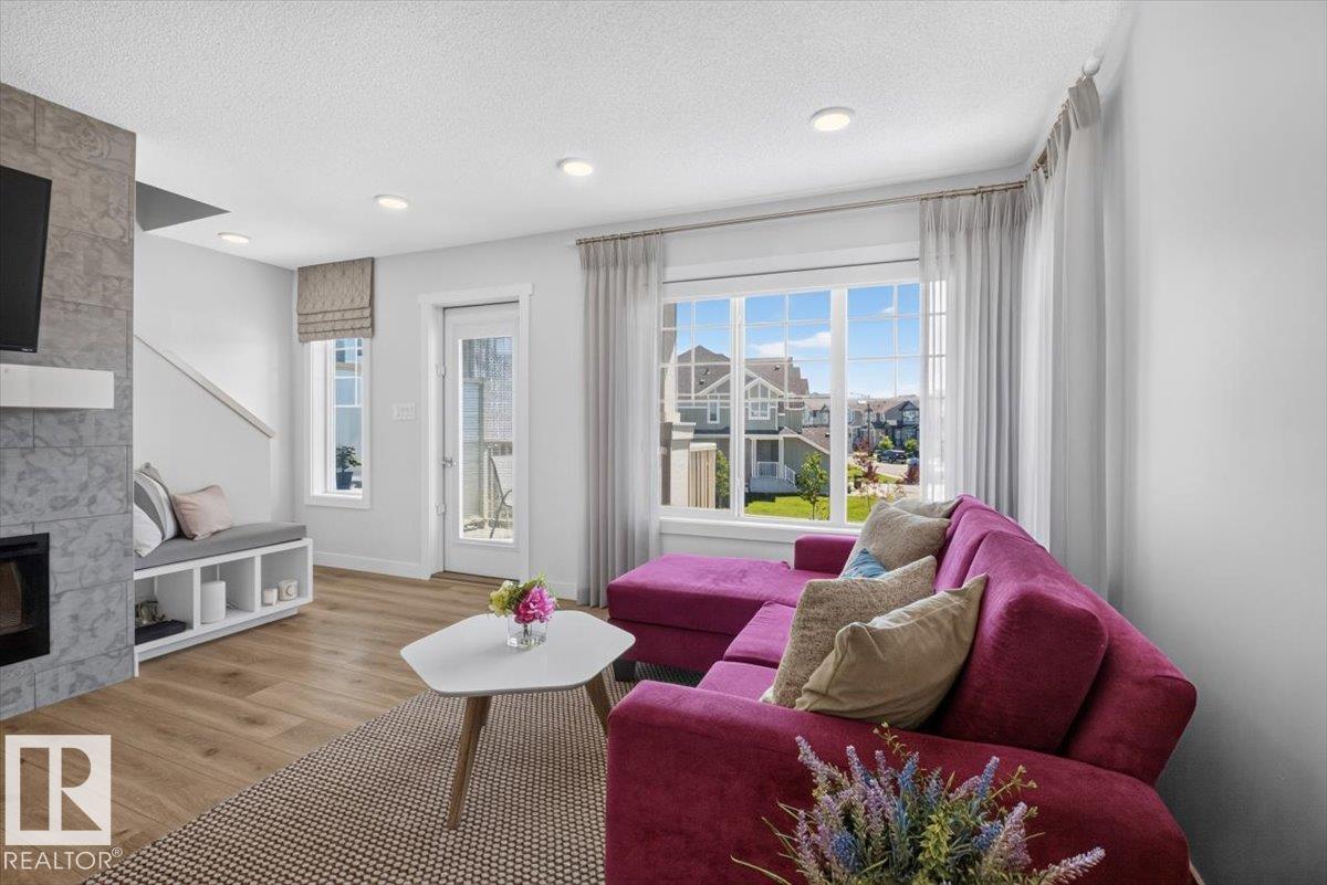 862 DANIELS WY SW - Image 4