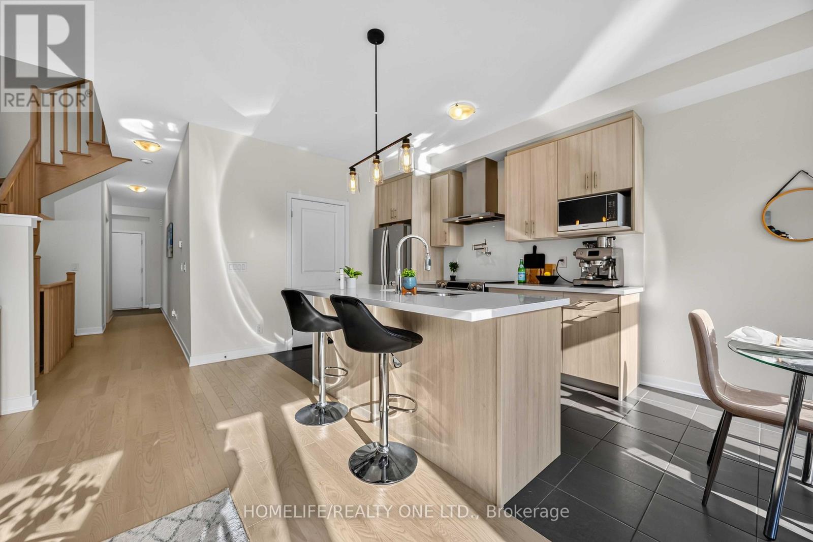 10 HARVEY BUNKER CRESCENT - 18