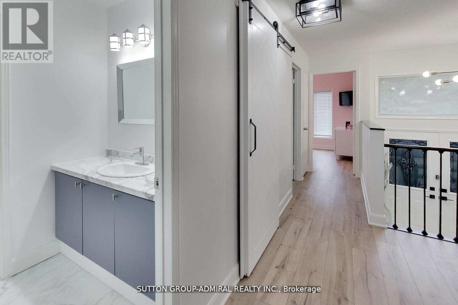 11 CLUB COURT - Image 18