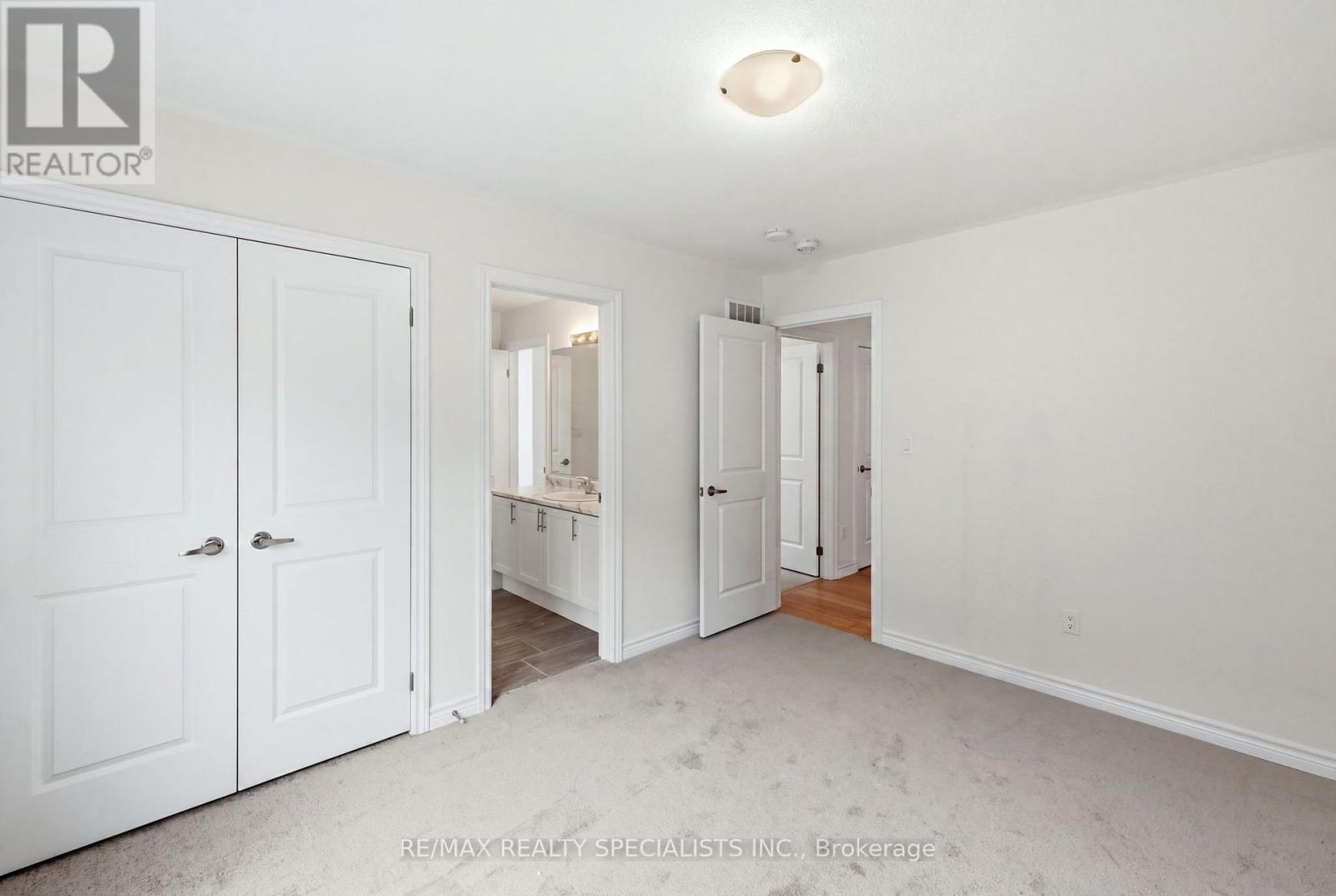 147 ROSANNE CIRCLE - Image 38