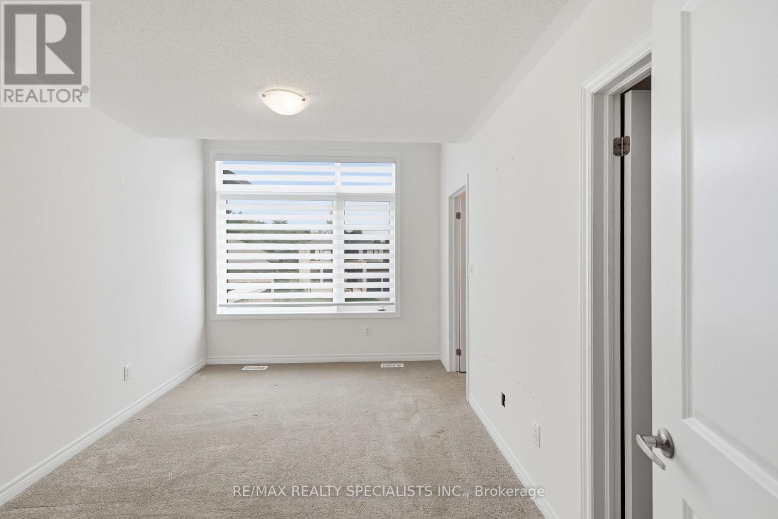 147 ROSANNE CIRCLE - Image 43